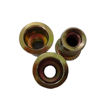 Automobiele industrie Gemakkelijk te installeren Geel Zinkgeplatte Carbon Steel Flat Head Rivet Nut