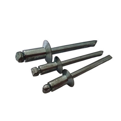 Hoge sterkte 4,8 mm Open End Blind Rivets met Iron Countersunk Head in heldere afwerking